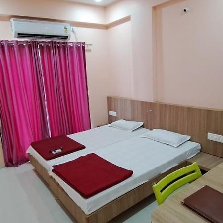 Hotel Aaditya Palace Bhusawal Ngoại thất bức ảnh